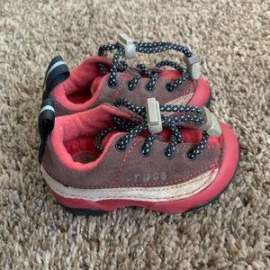 Crocs Brown Red Suede Casual Hiking Walking Shoes Baby Boy Sz.4